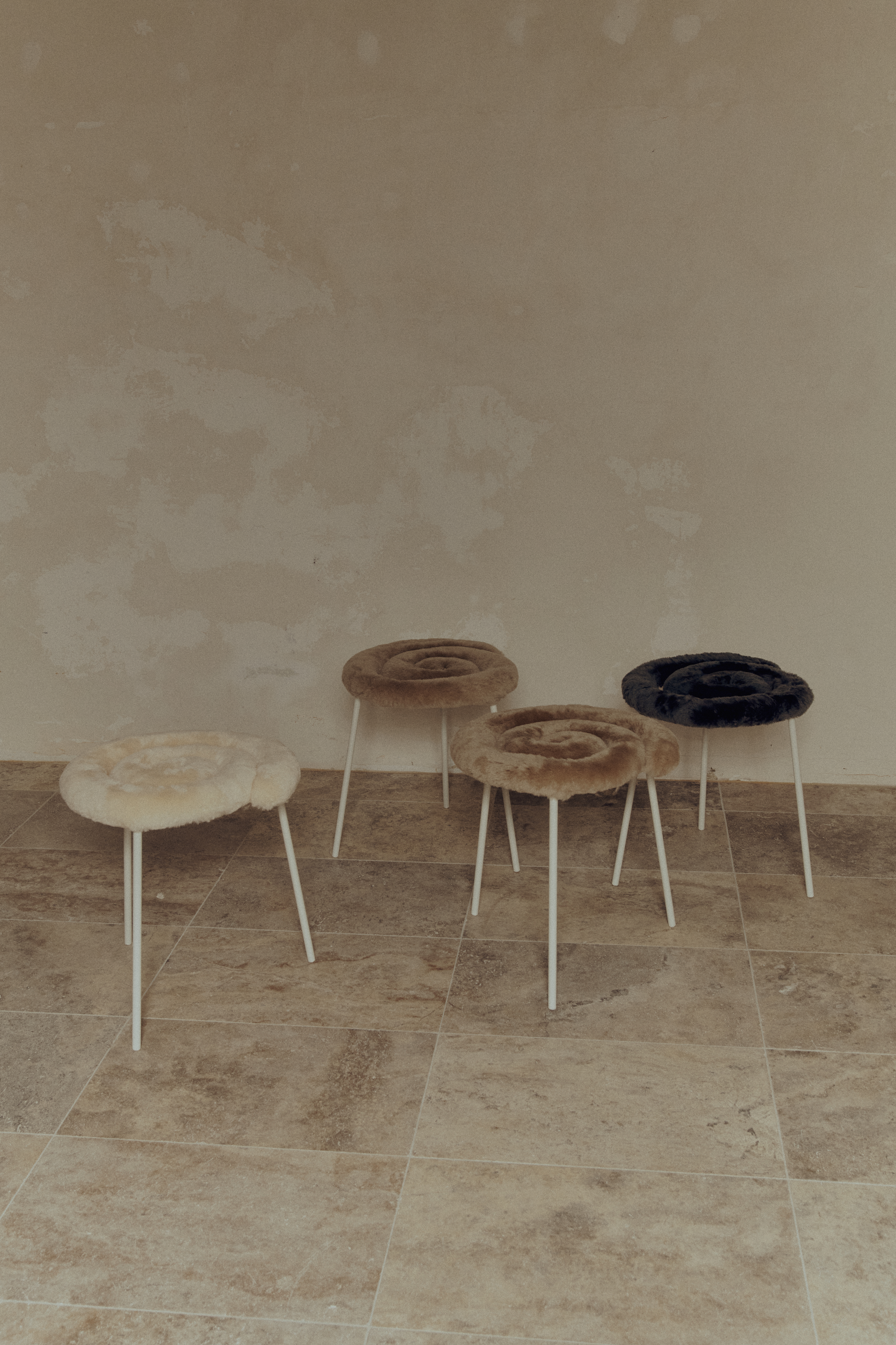 bmdo_muster_stool_4.jpg
